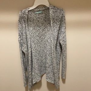 gray and black cardigan